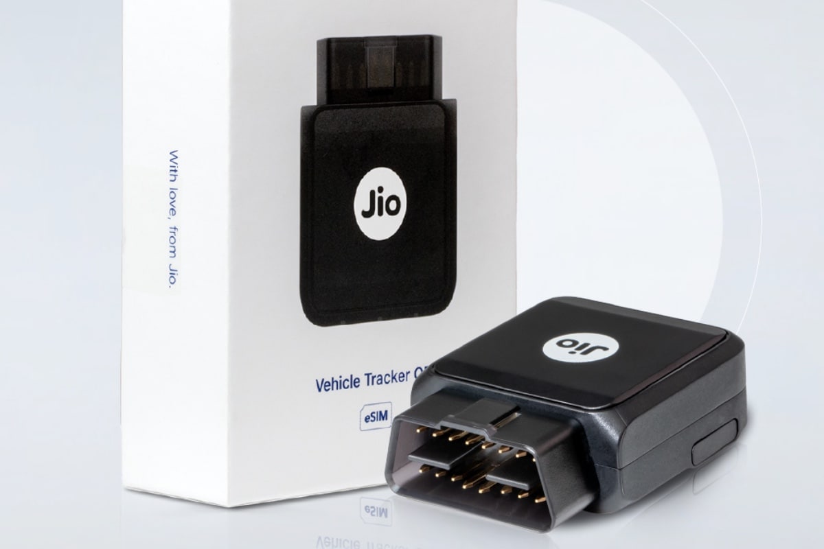 jiomotive-plug-and-play-4g-gps-tracker-launched:-price-in-india,-features