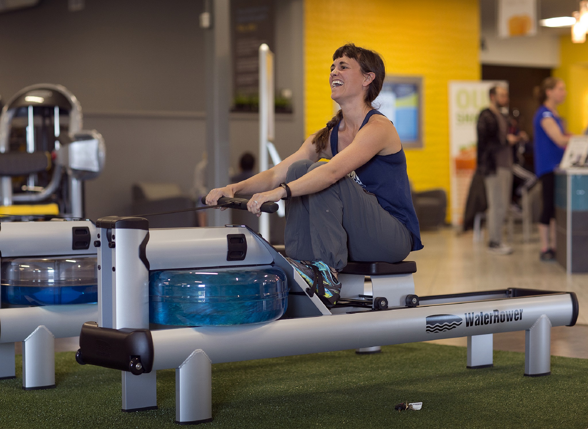 how-to-use-a-rowing-machine-|-chuze-fitness