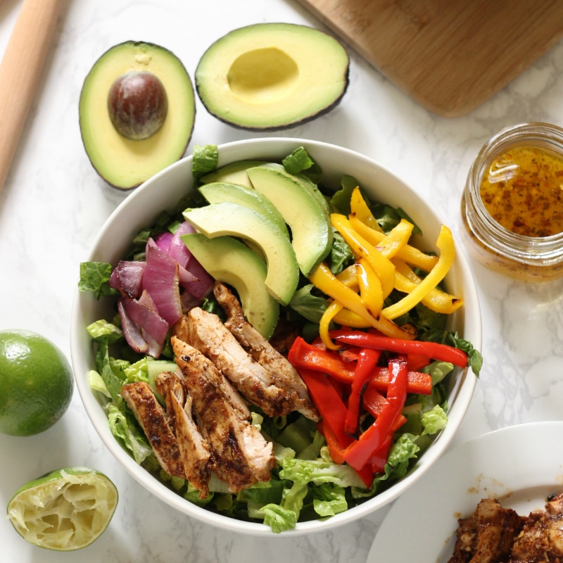 skinny-grilled-chicken-fajita-salad