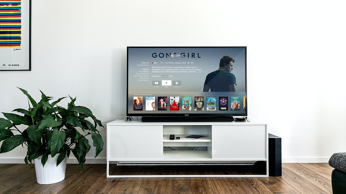 elevate-your-home-entertainment:-croma's-ultimate-smart-tv-collection