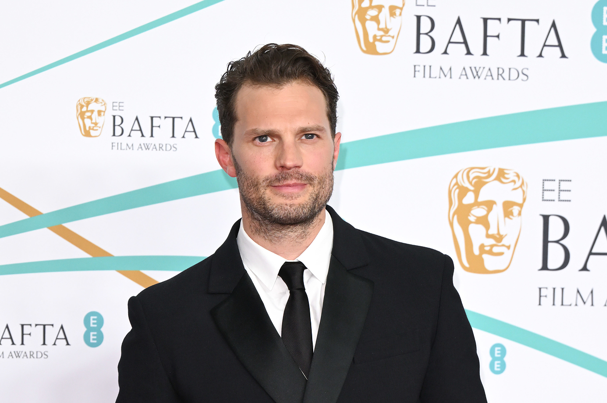 jamie-dornan-says-he-had-a-“stalker-type-situation”-after-“fifty-shades-of-grey”