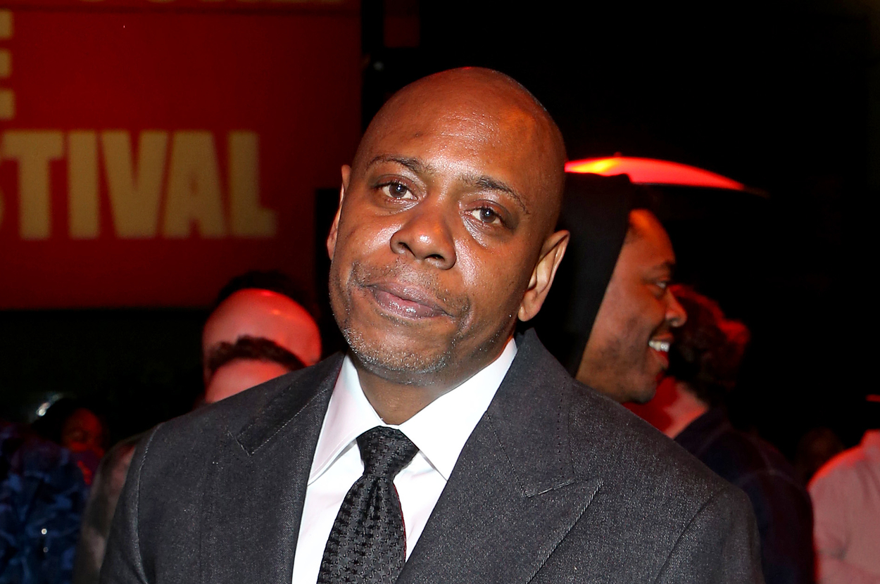yup,-dave-chappelle-is-still-obsessed-with-mocking-trans-people