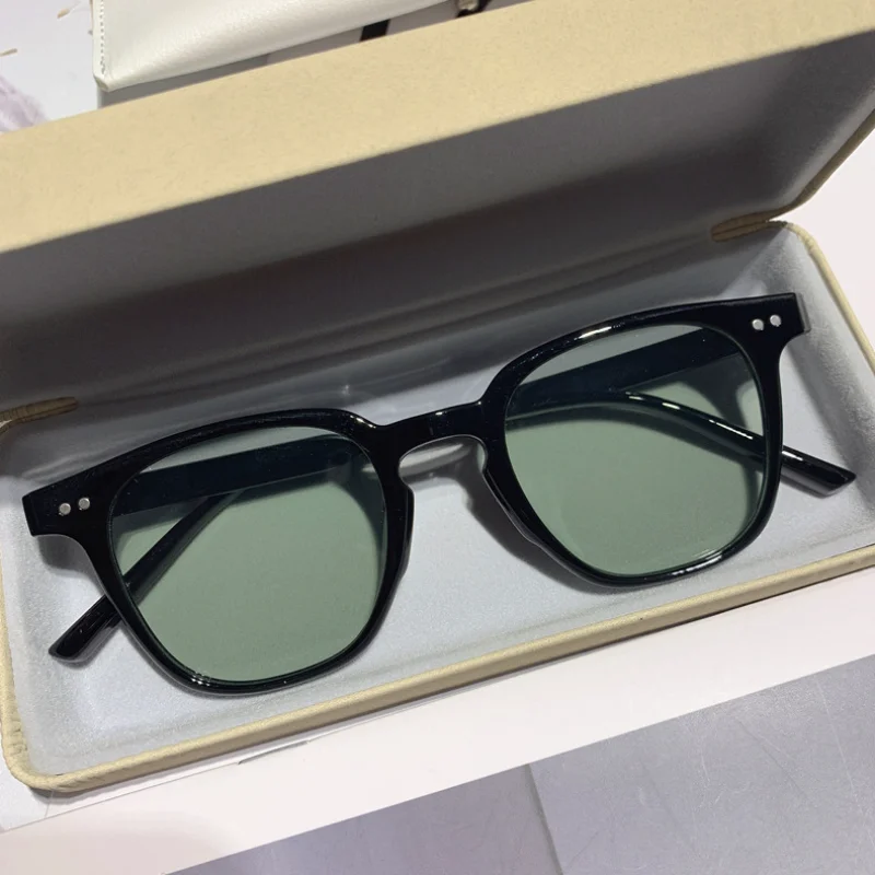 New Vintage Square Frame Sunglasses for Women Men Brand Designer Black  Eyewear Outdoor Sports Sun Glasses UV400 Oculos De Sol