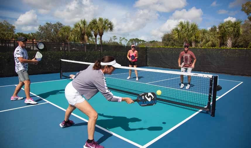 experience-the-health-benefits-of-playing-pickleball-today-–-gymguider.com