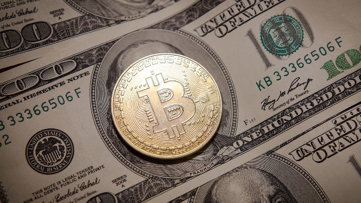 bitcoin-slips-below-crucial-$67,000-mark,-crypto-market-turns-bearish