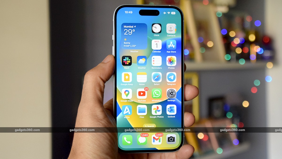 iphone-17-tipped-to-offer-this-display-feature-from-the-galaxy-s24-ultra