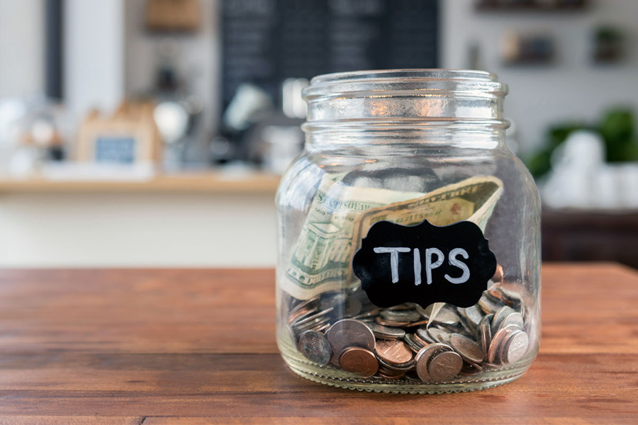what-is-a-tip-out?-complete-guide-to-restaurant-tipping-methods
