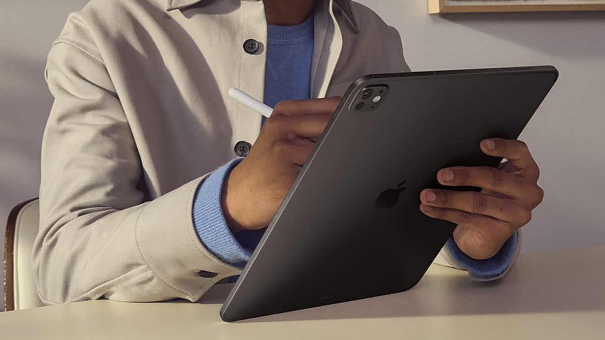 apple's-thin-new-ipad-pro-with-oled-and-m4-is-already-$50-off-at-best-buy