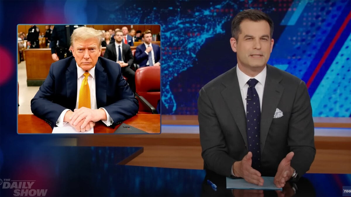 'the-daily-show'-brutally-mocks-trump's-decision-not-to-testify