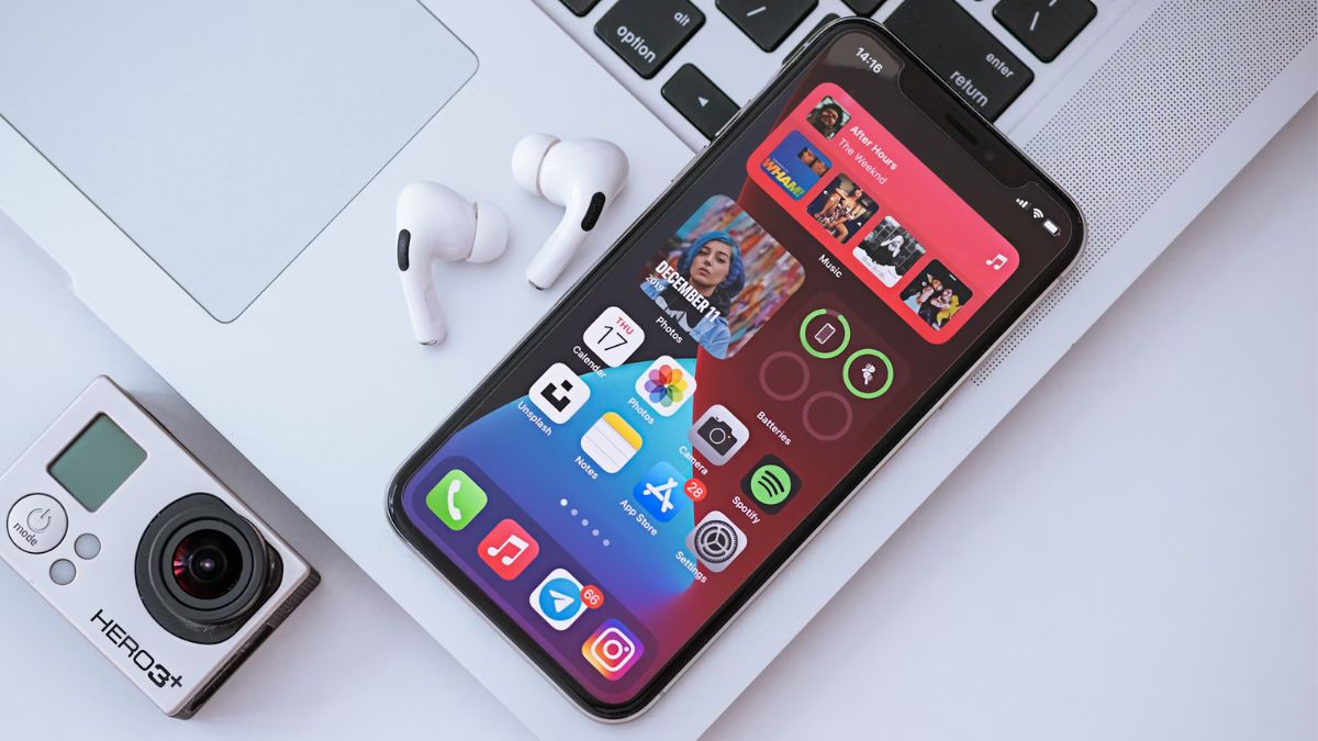 ios-18-may-bring-an-upgrade-to-iphone’s-control-centre,-suggests-report