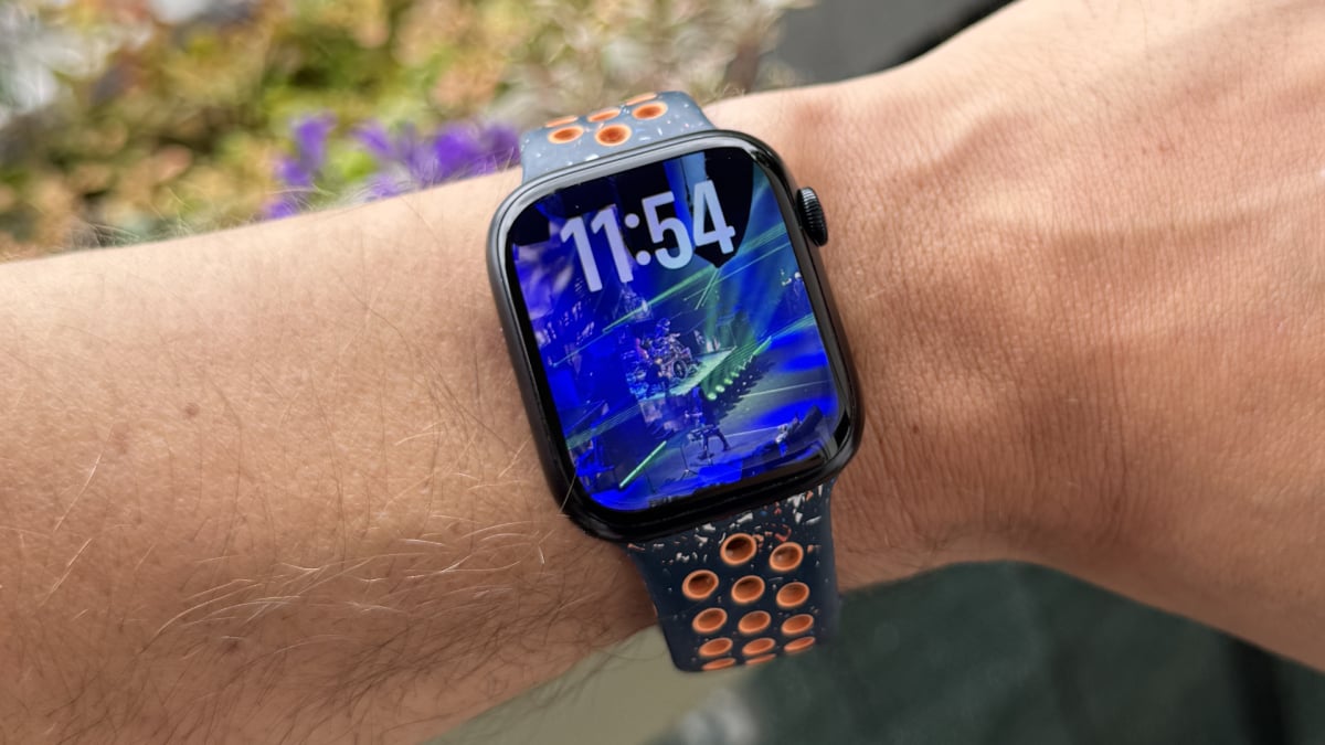 new-apple-watch-face-in-watchos-11-finally-does-photos-right