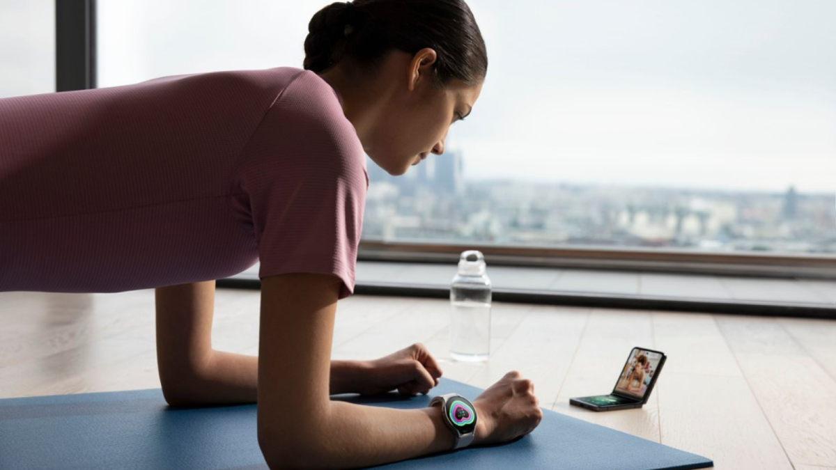 samsung-and-apple-are-leading-the-list-of-early-prime-day-fitness-tracker-deals