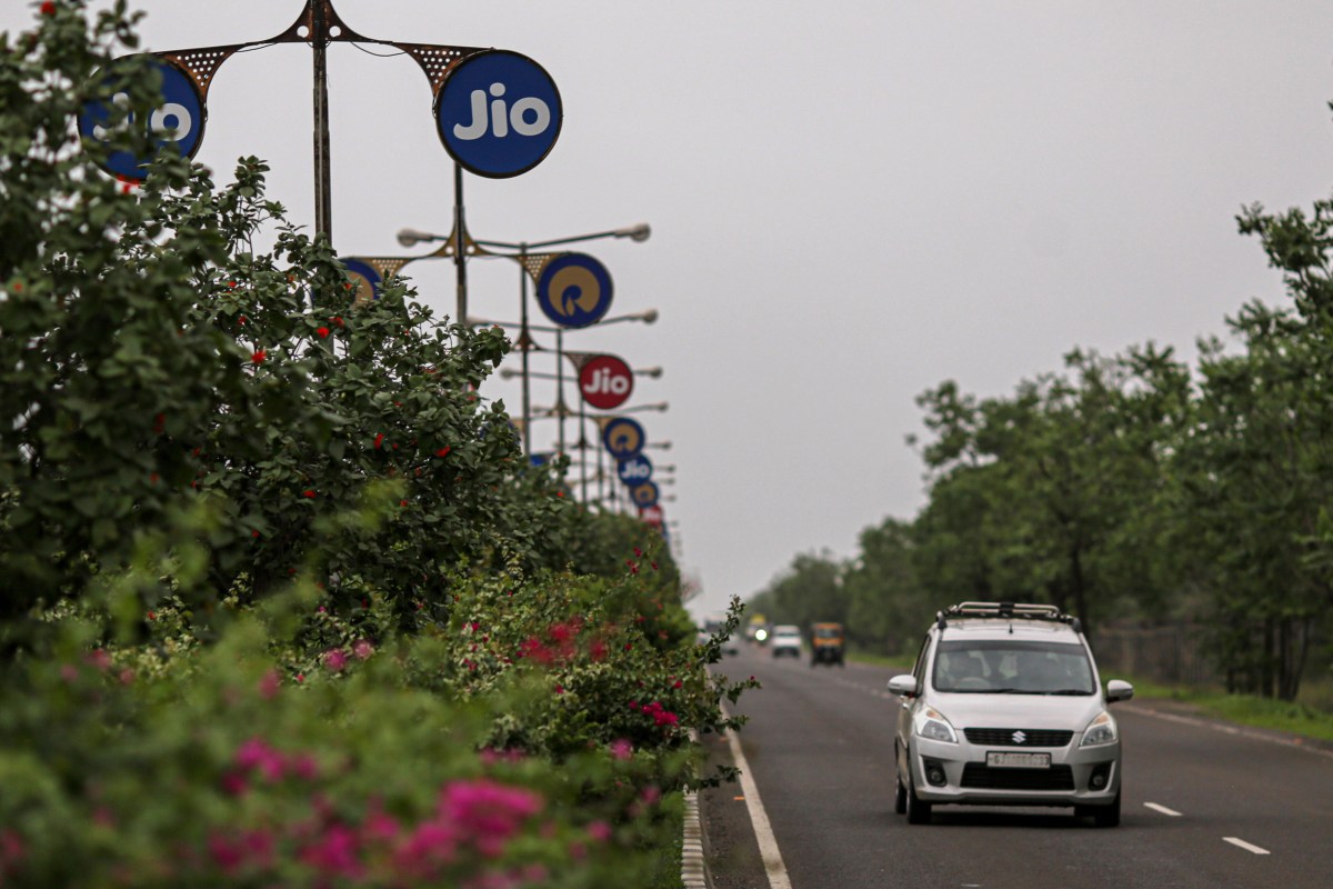 reliance-may-list-jio-at-$112-billion-valuation-next-year,-jefferies-says-|-techcrunch