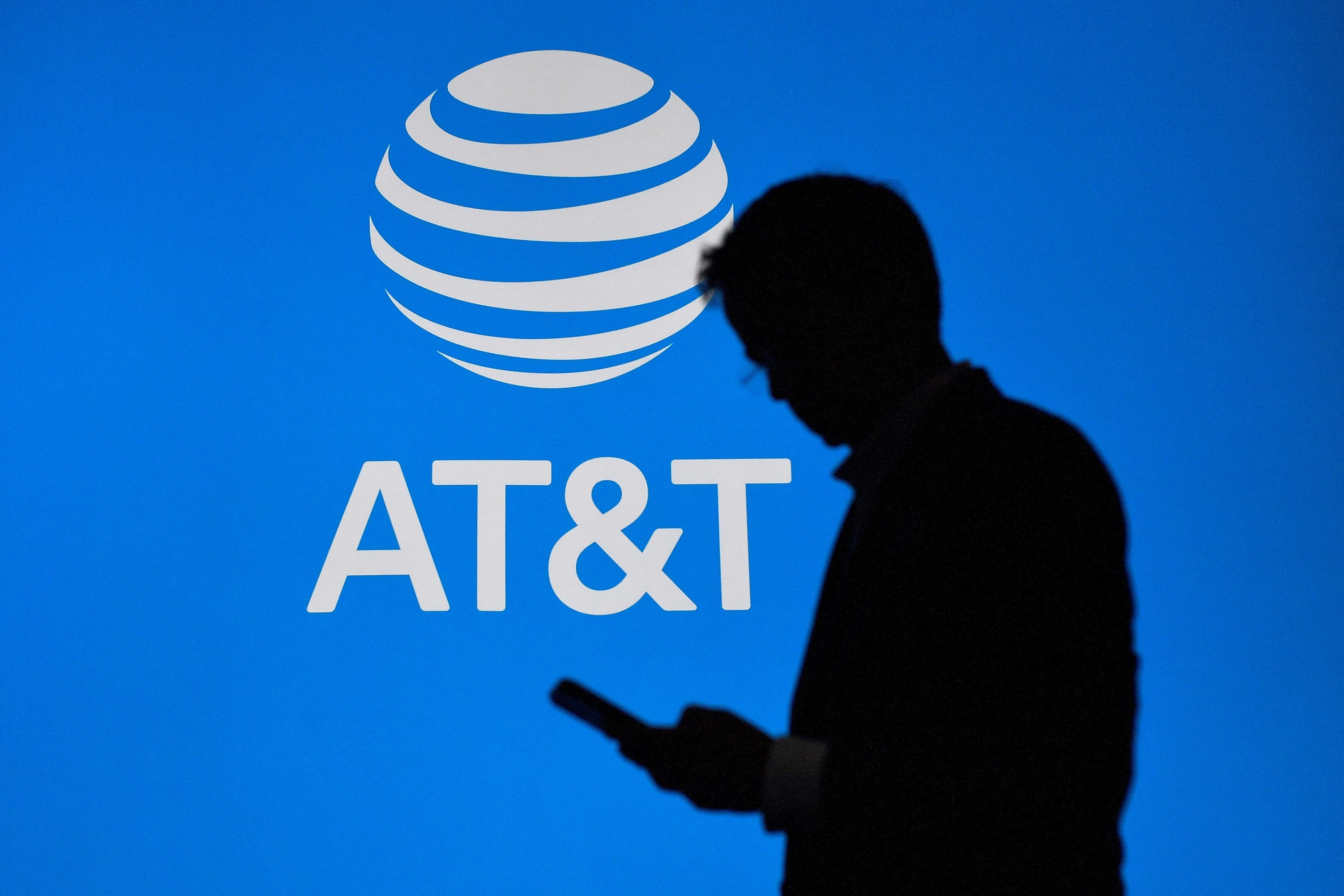 at&t-paid-a-hacker-$370,000-to-delete-stolen-phone-records