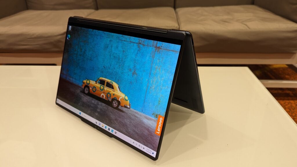 lenovo-yoga-9i-2-in-1-(2024)