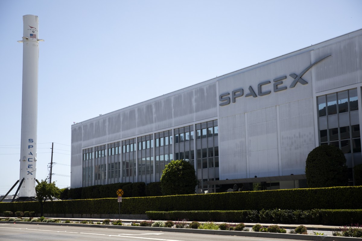 elon-musk-vows-to-move-x,-spacex-headquarters-from-california-to-texas -|-techcrunch