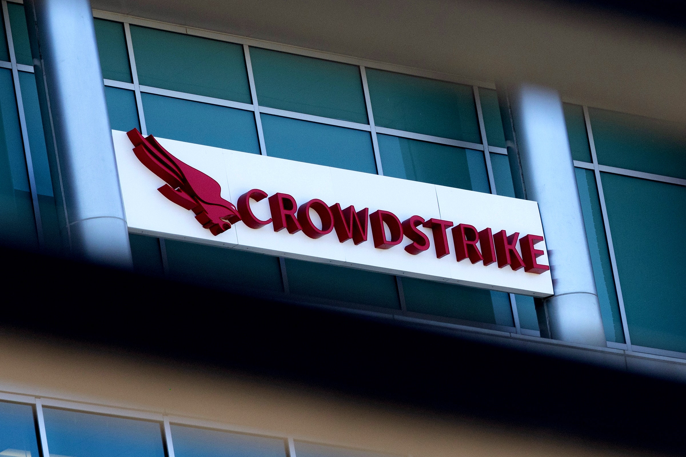 don’t-fall-for-crowdstrike-outage-scams