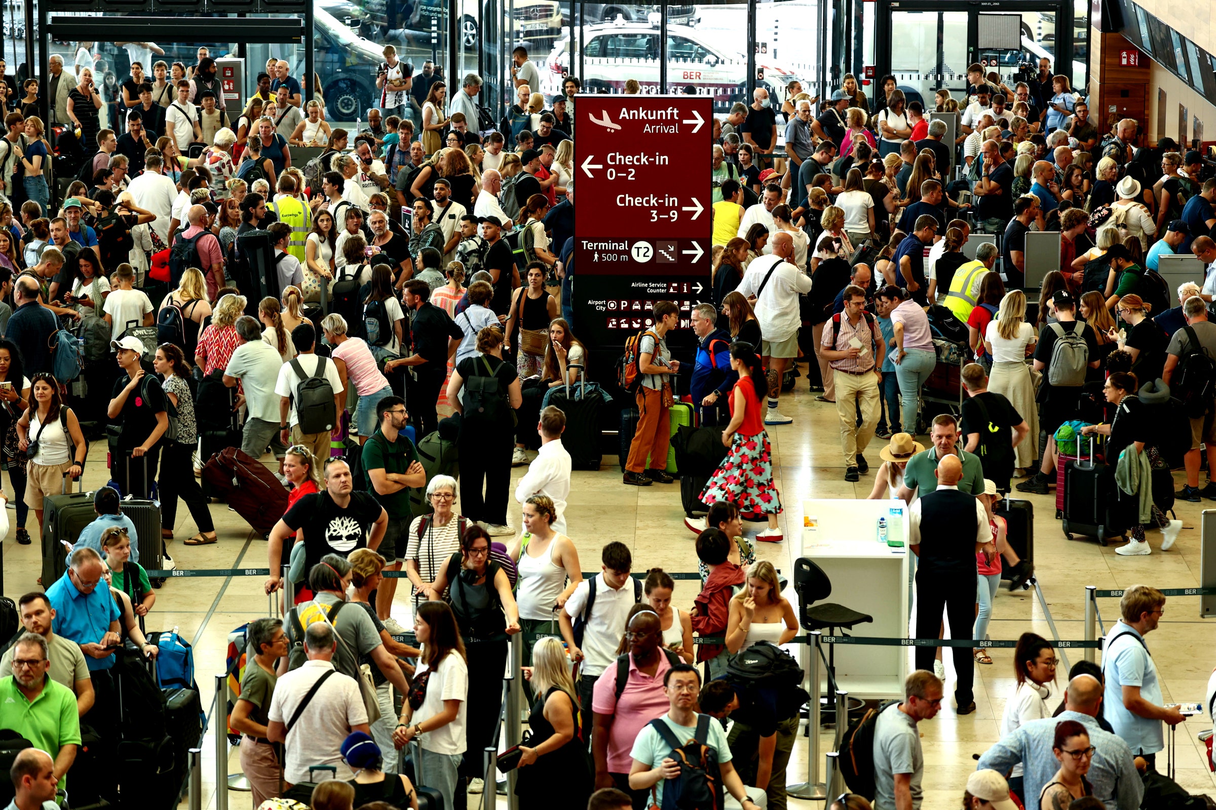 why-the-global-crowdstrike-outage-hit-airports-so-hard