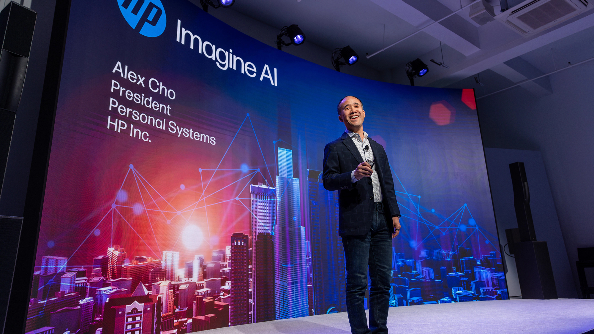 hp-reveals-new-fastest-ever-ai-pc,-an-omnibook-laptop-packing-a-mystery-amd-cpu-that’s-more-powerful-than-current-ryzen-ai-300-flagship