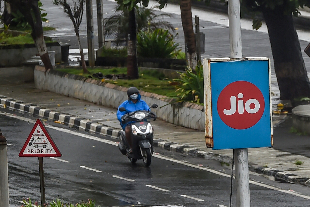 jio-partners-with-taiwan's-mediatek-to-tap-into-two-wheeler-ev-market-|-techcrunch