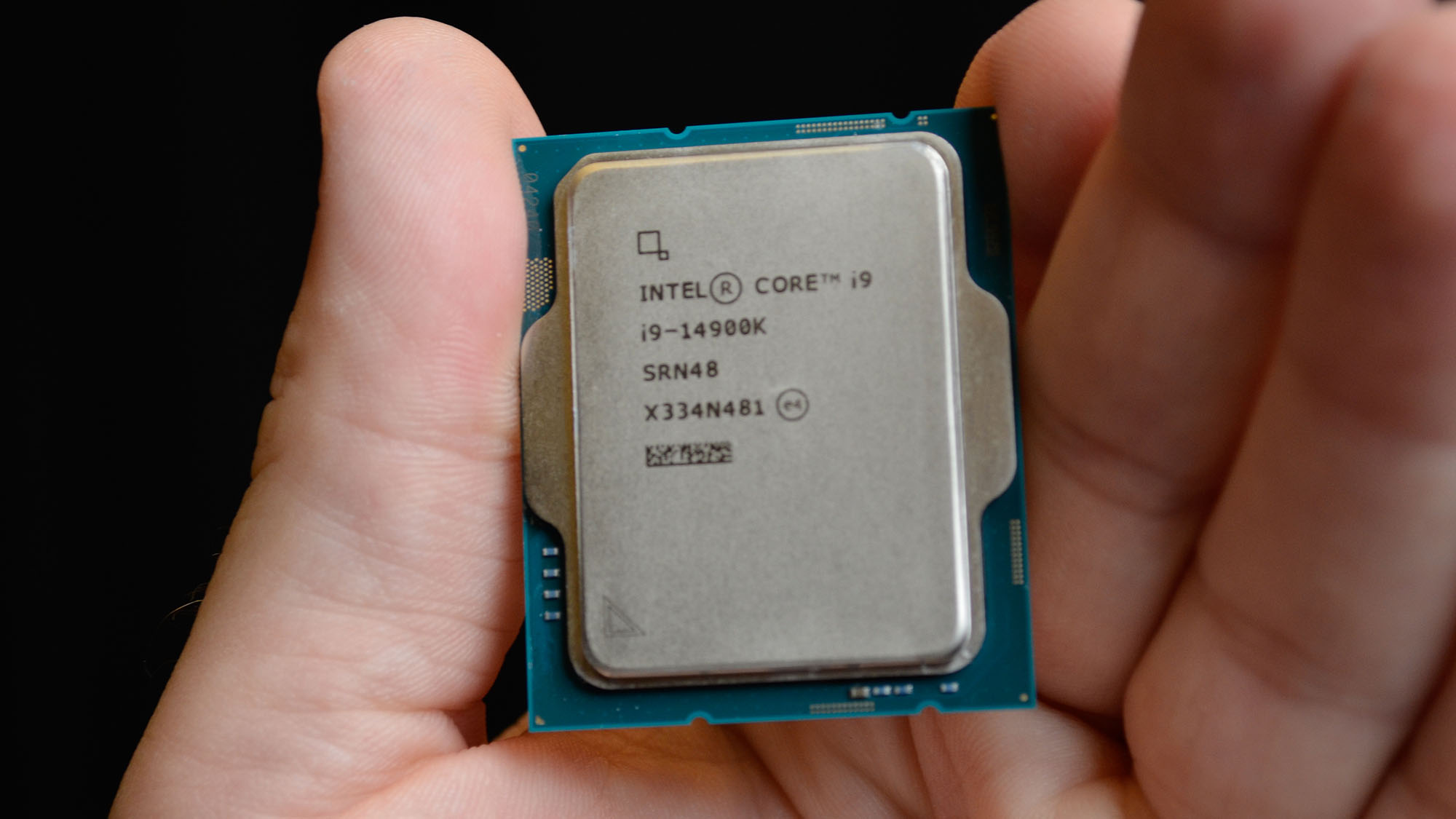 intel’s-fix-for-high-end-cpu-crashes-is-coming,-but-a-new-leak-suggests-team-blue-could-still-be-in-hot-water