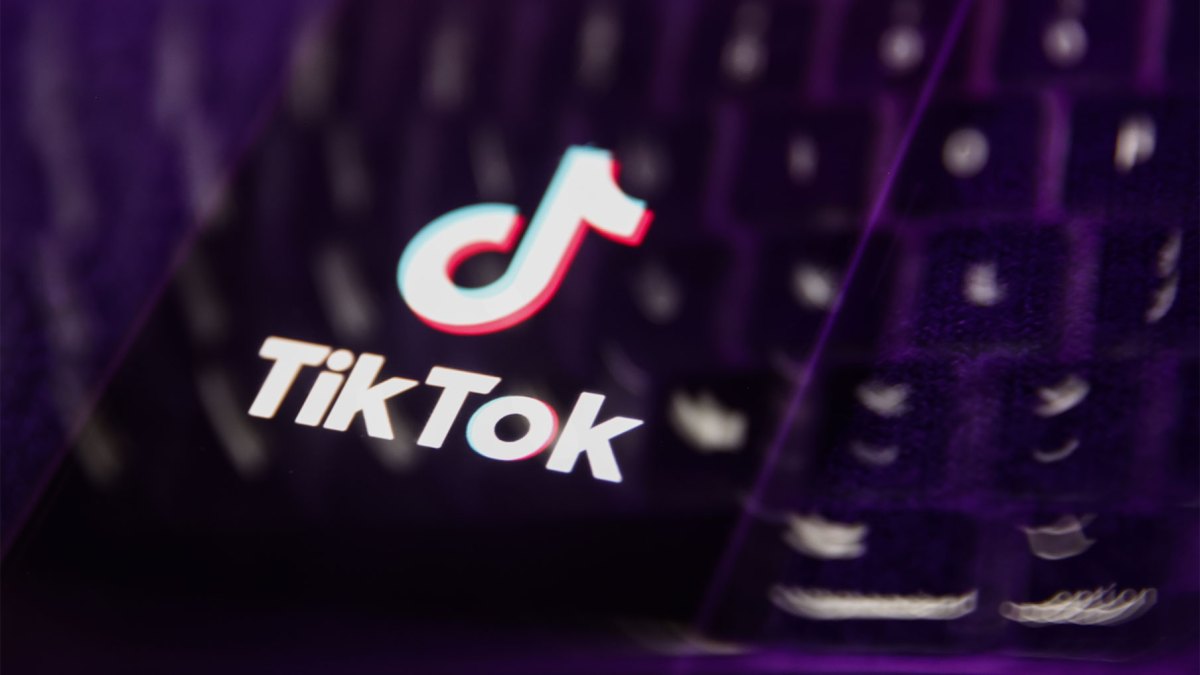 exclusive:-tiktok-rolls-out-a-new-feature-that-lets-you-find-songs-by-singing-or-humming-them