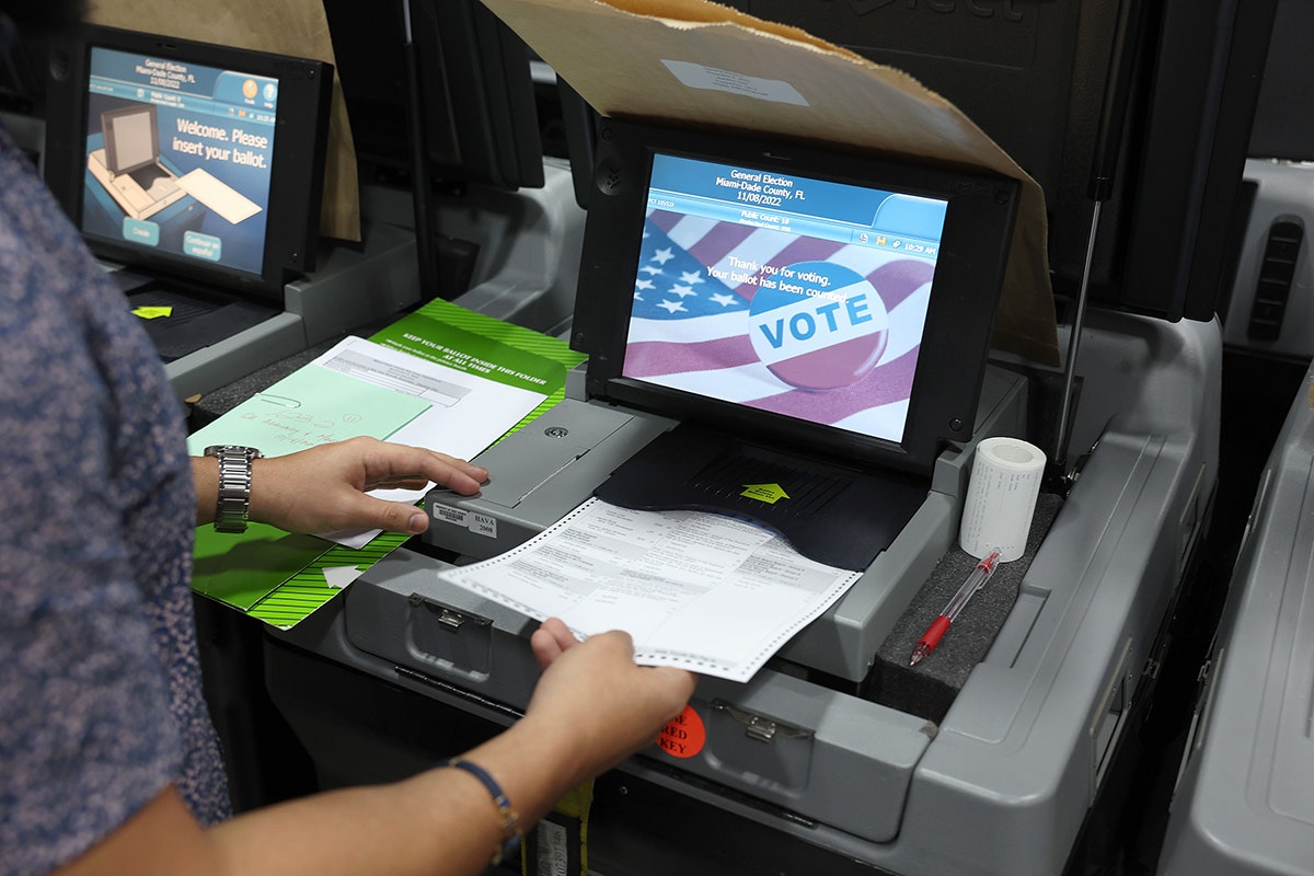 a-senate-bill-would-radically-improve-voting-machine-security