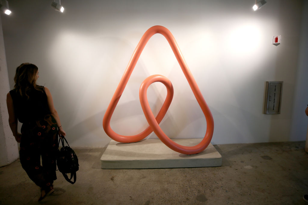 airbnb-details-plans-to-expand-beyond-short-term-rentals,-including-co-hosting-and-relaunching-'experiences'-|-techcrunch