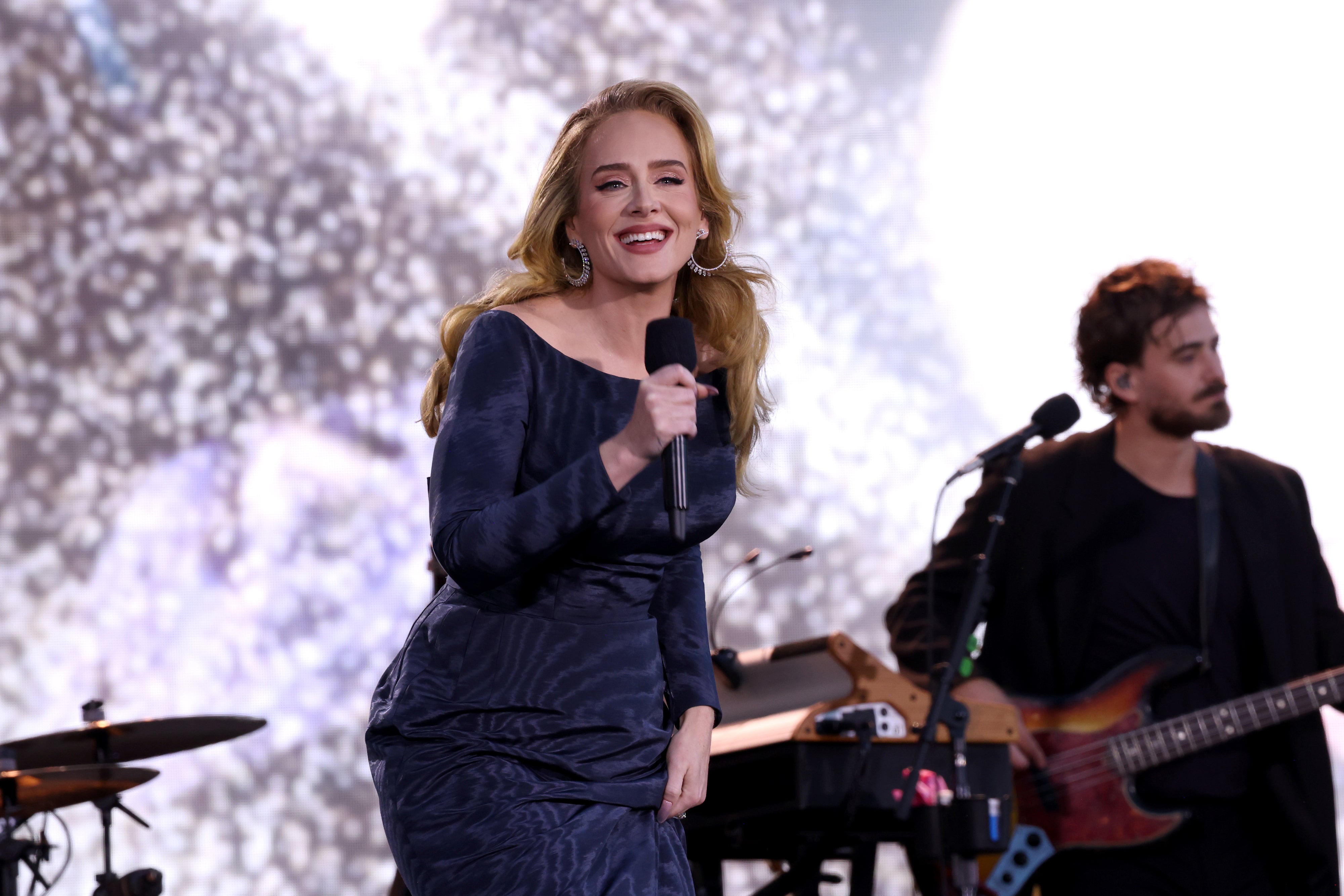 adele-finally-confirmed-that-she's-engaged-to-rich-paul-in-a-way-that-only-adele-could-do