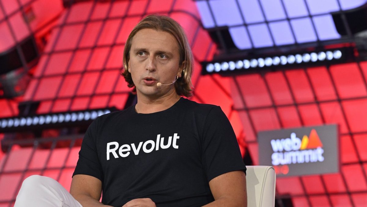 uk-neobank-revolut-valued-at-$45b-after-secondary-market-sale-|-techcrunch