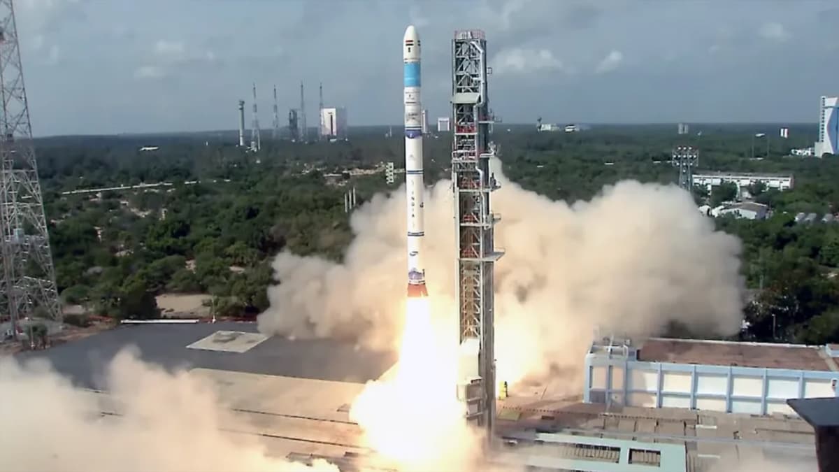 isro-successfully-launches-eos-08-spacecraft,-marks-third-mission-on-sslv