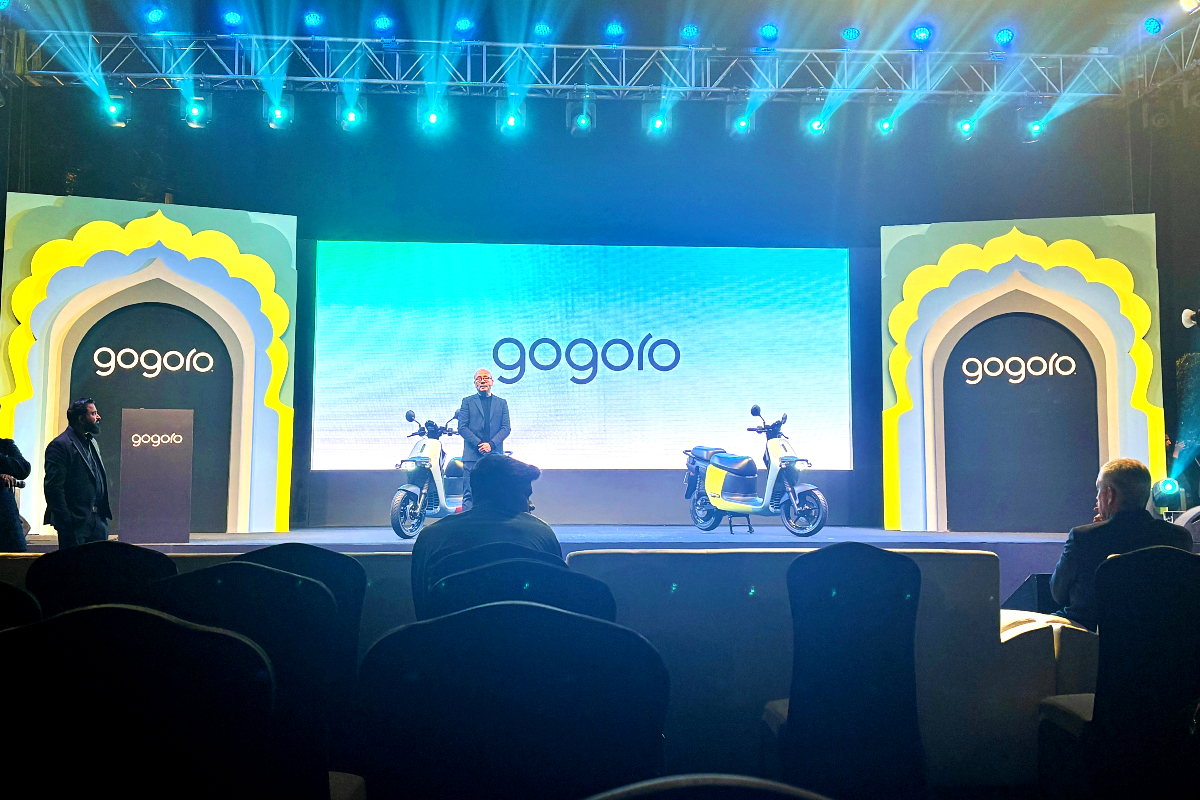 gogoro-delays-india-plans-due-to-policy-uncertainty,-launches-bike-taxi-pilot-with-rapido-|-techcrunch