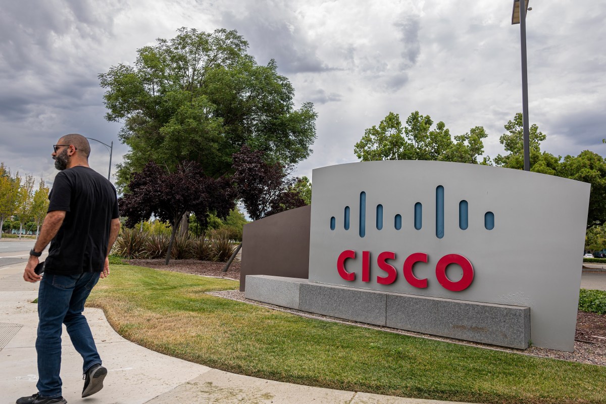 cisco-employees-face-a-month-of-silence-ahead-of-second-layoff-in-2024-|-techcrunch