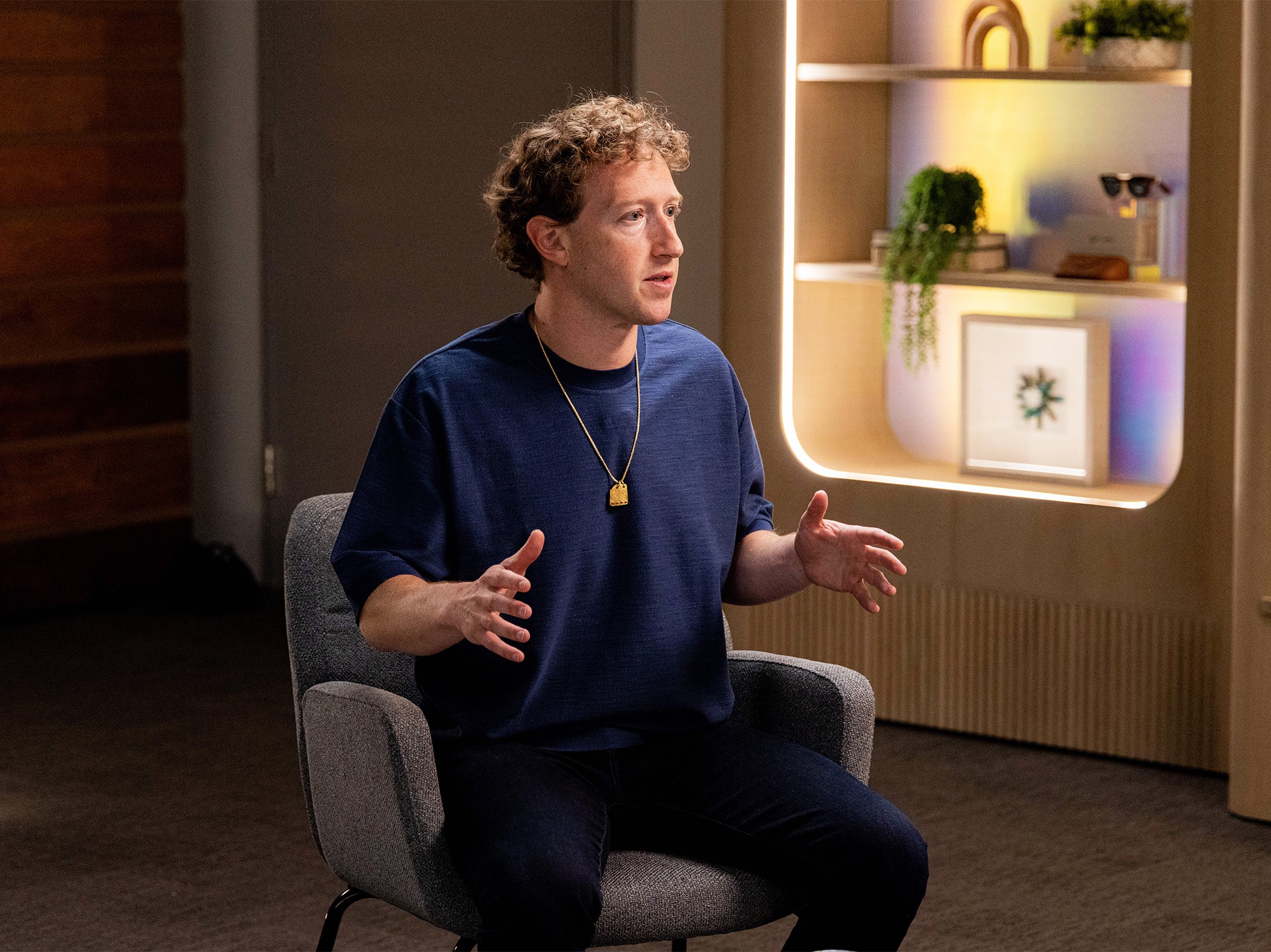 mark-zuckerberg-vows-to-be-neutral–while-tossing-gifts-to-trump-and-the-gop