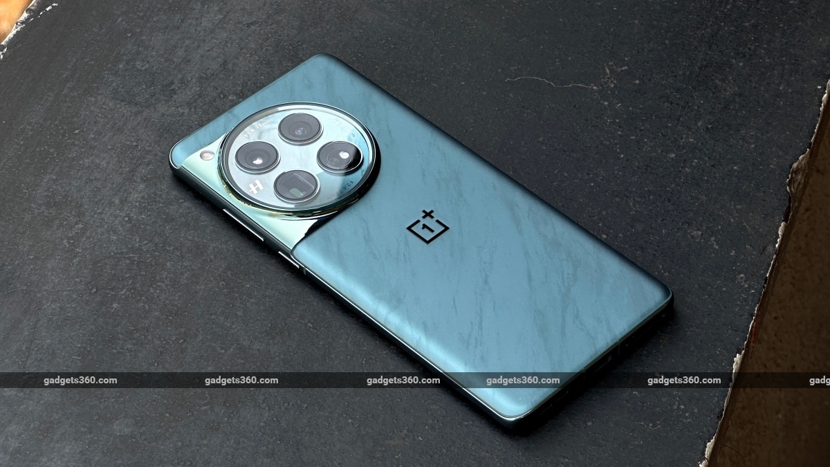 oneplus-13-might-launch-in-china-as-early-as-october,-tipster-claims