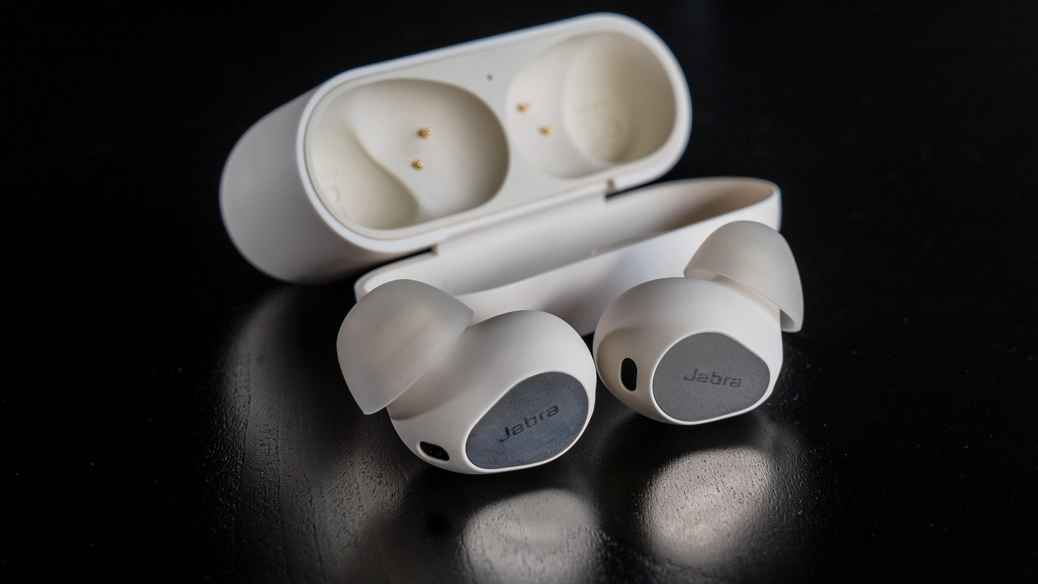 our-favorite-earbuds-just-got-their-first-real-discount-during-best-buy