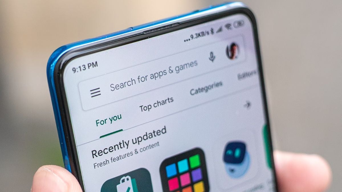 you-can-now-download-and-update-three-apps-at-once-on-google-play-store