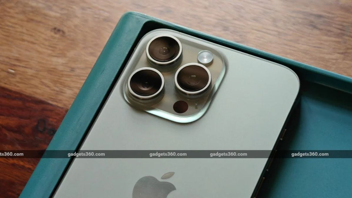 apple's-iphone-16-pro-max-could-debut-in-this-new-'desert-titanium'-colour