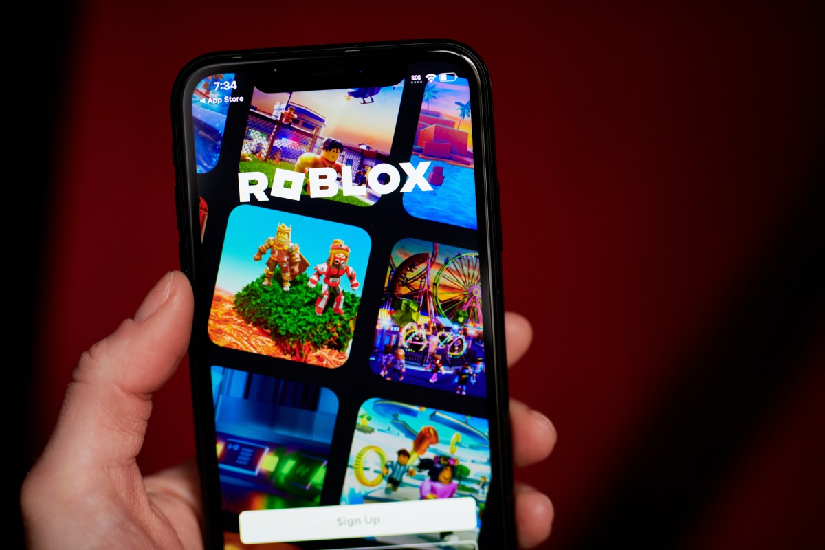 roblox-introduces-new-earning-opportunities-for-creators,-teases-generative-ai-project-|-techcrunch