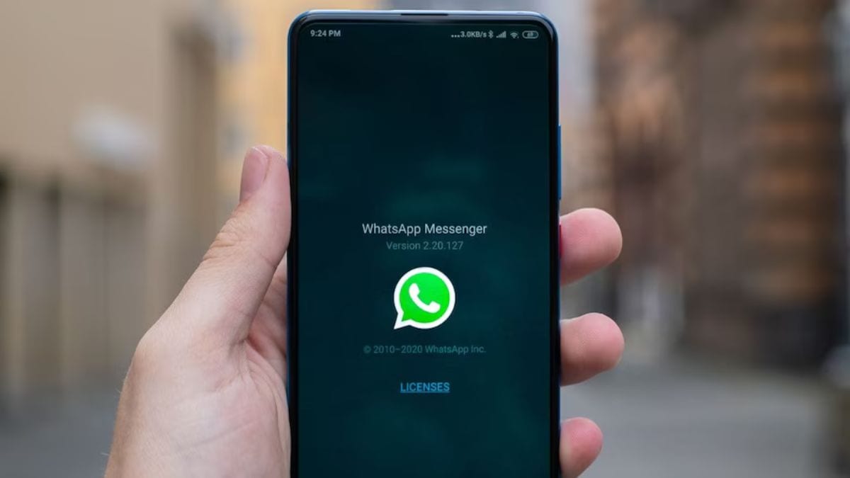 whatsapp-may-soon-let-users-mark-all-chats-as-'read'-with-new-shortcut