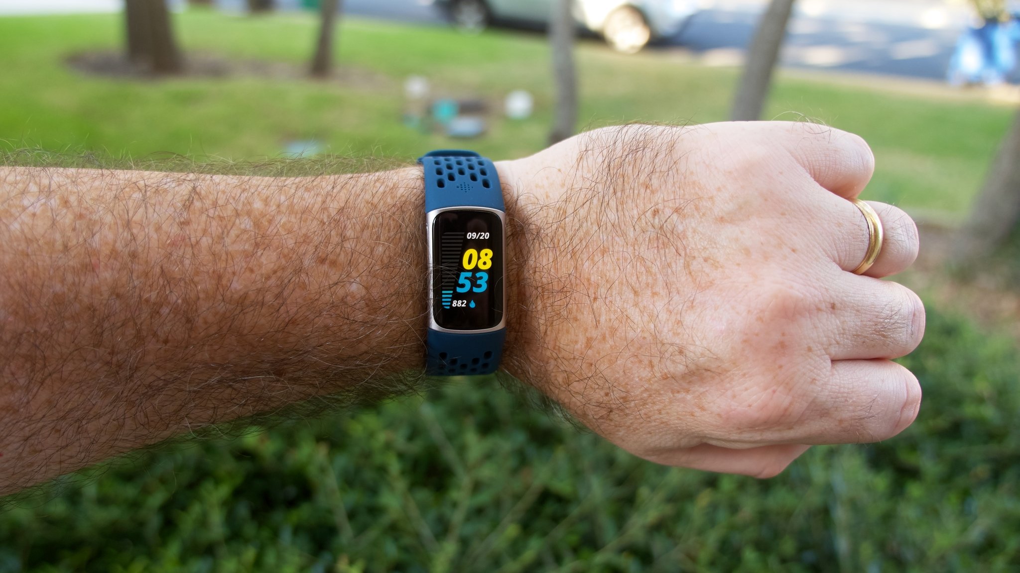 your-old-fitbit-and-pixel-watches-are-picking-up-a-free-fitbit-premium-health-feature